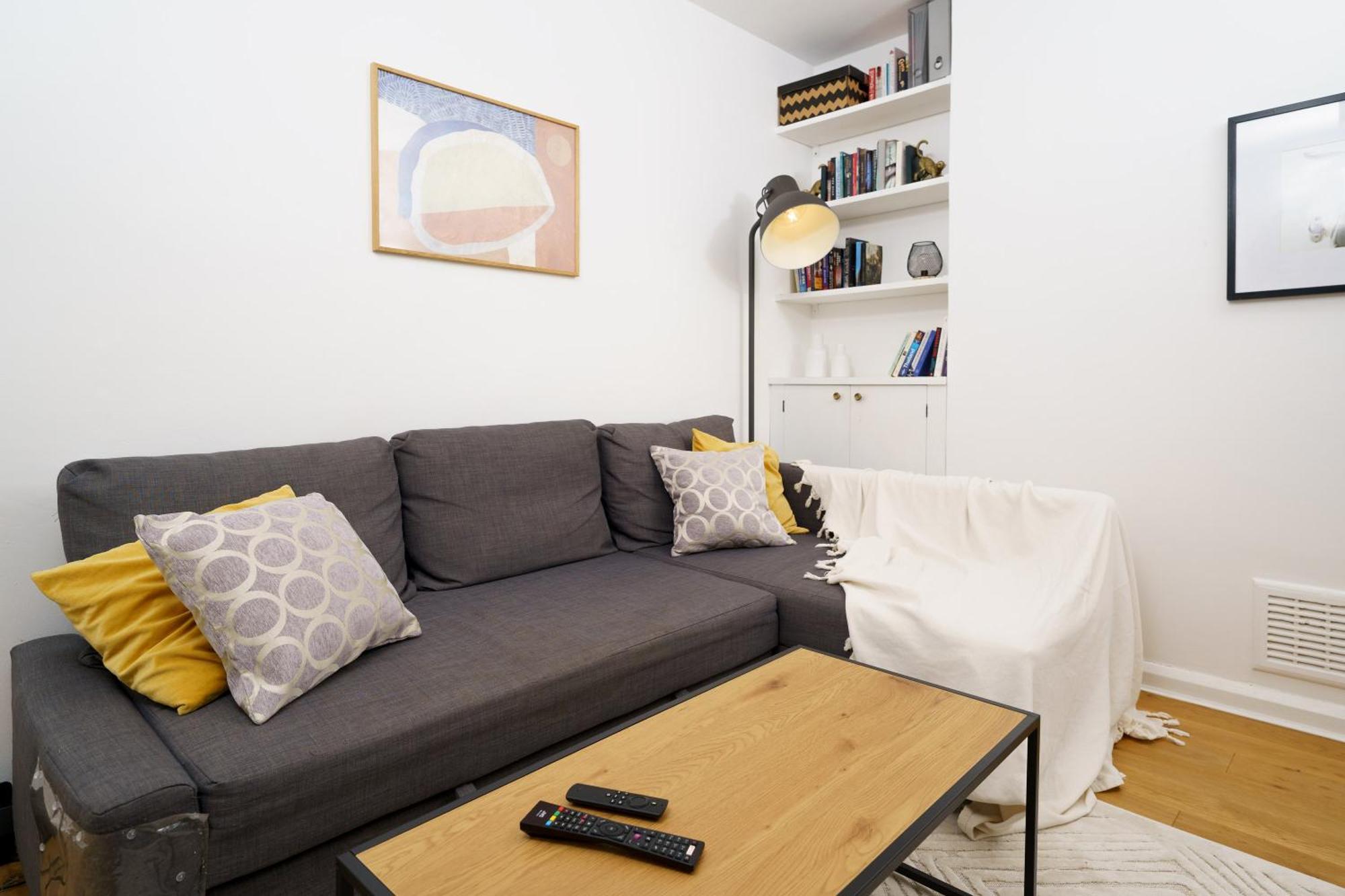 Lovely Apartment In Victoria Park Village Лондон Екстер'єр фото