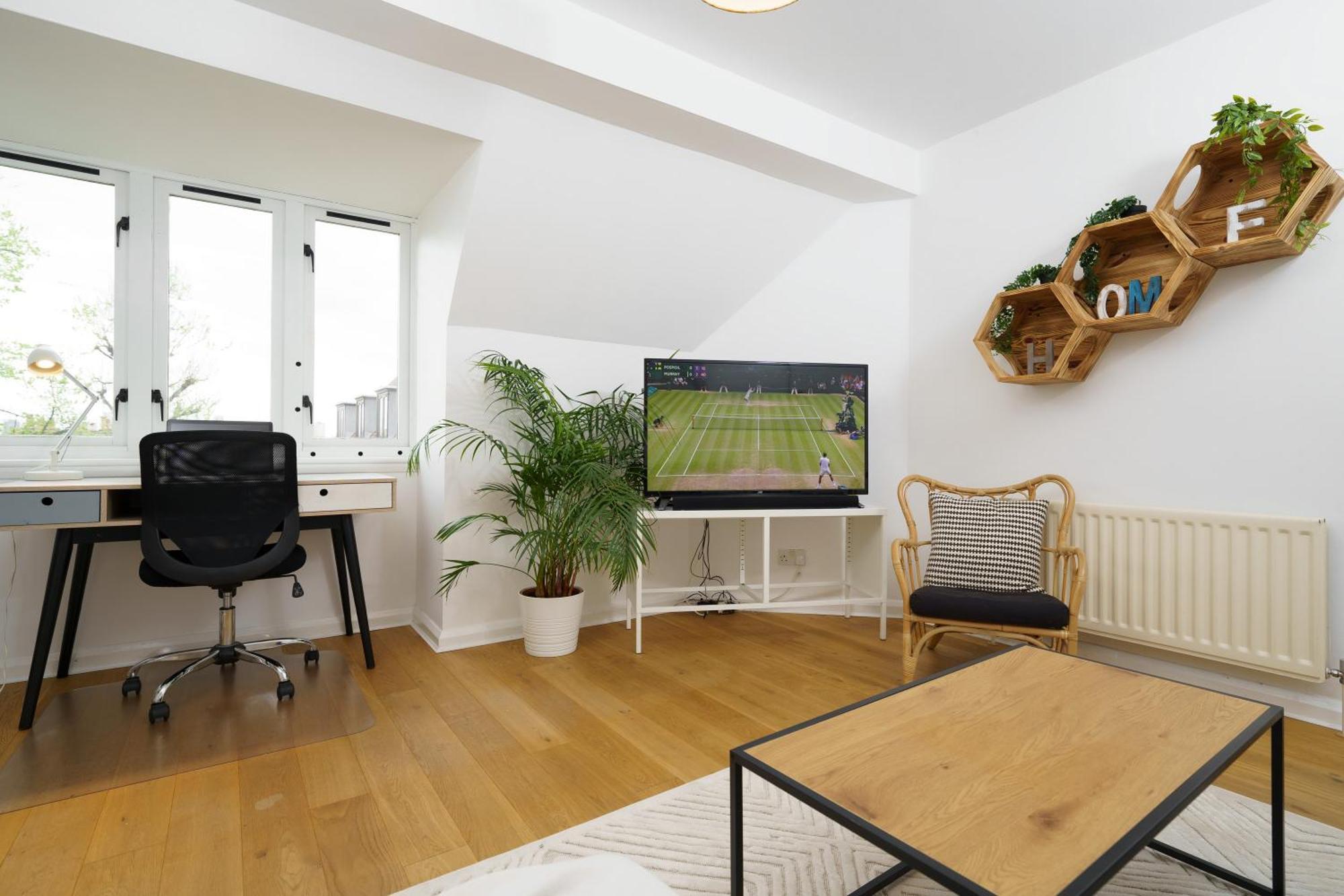 Lovely Apartment In Victoria Park Village Лондон Екстер'єр фото